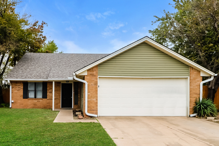 816 Ash Court Norman, OK 73072
